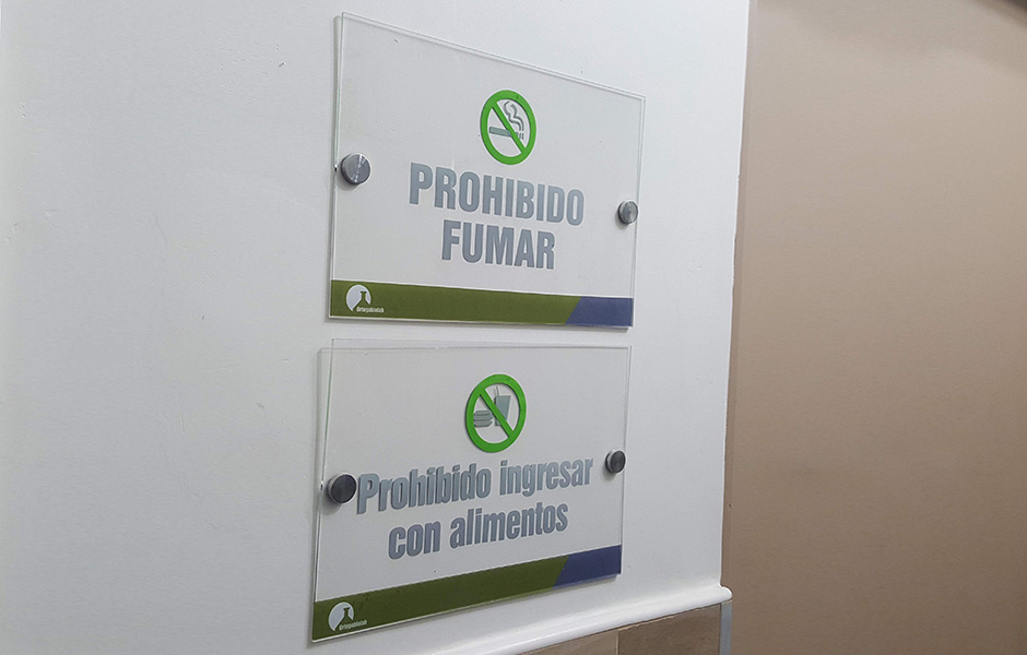 señalizacion de centros de salud en asunción paraguay